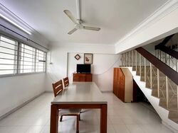 Blk 216 Jurong East Street 21 (Jurong East), HDB Executive #622688091